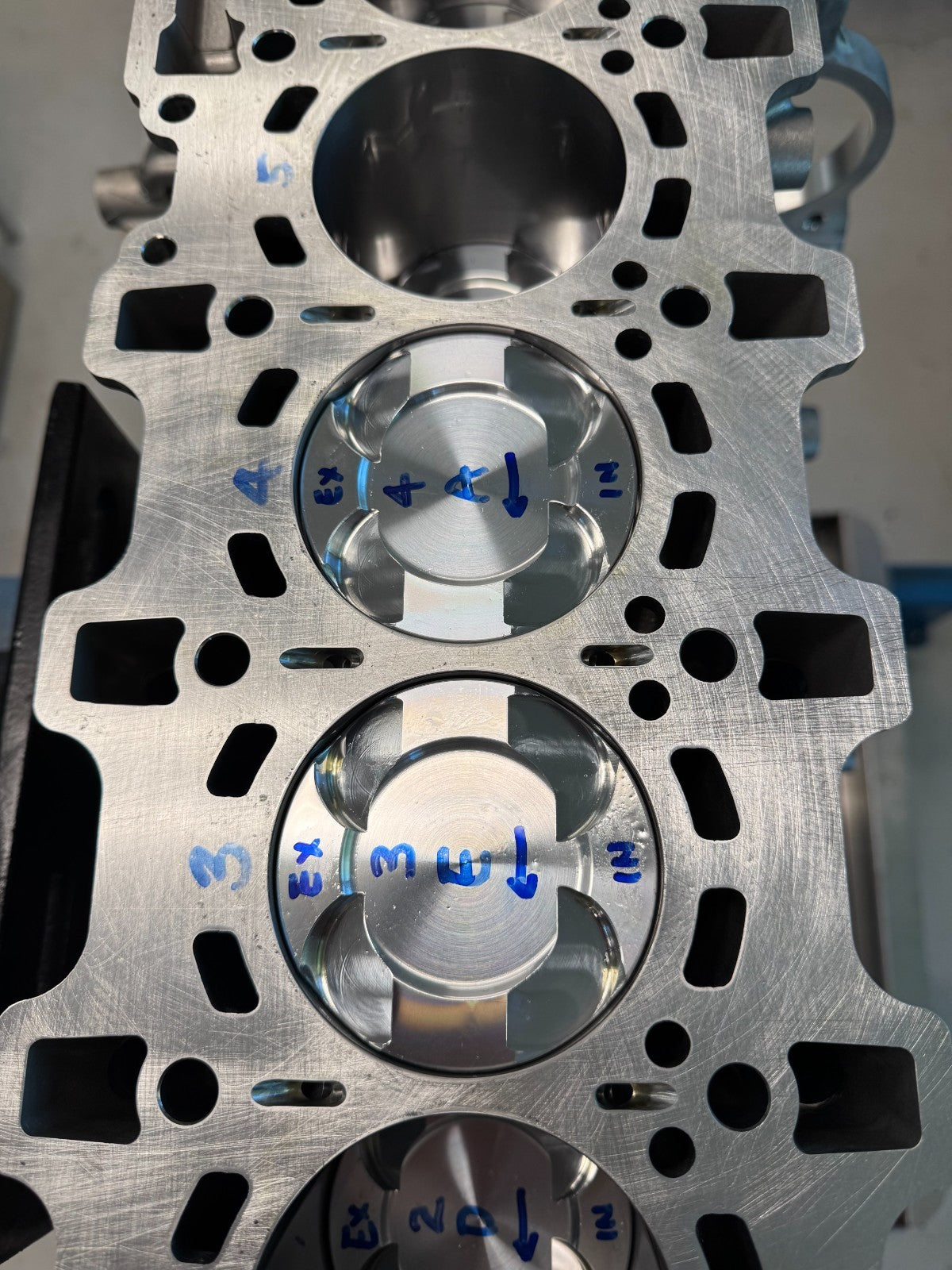 Block deck and pistons, close-up