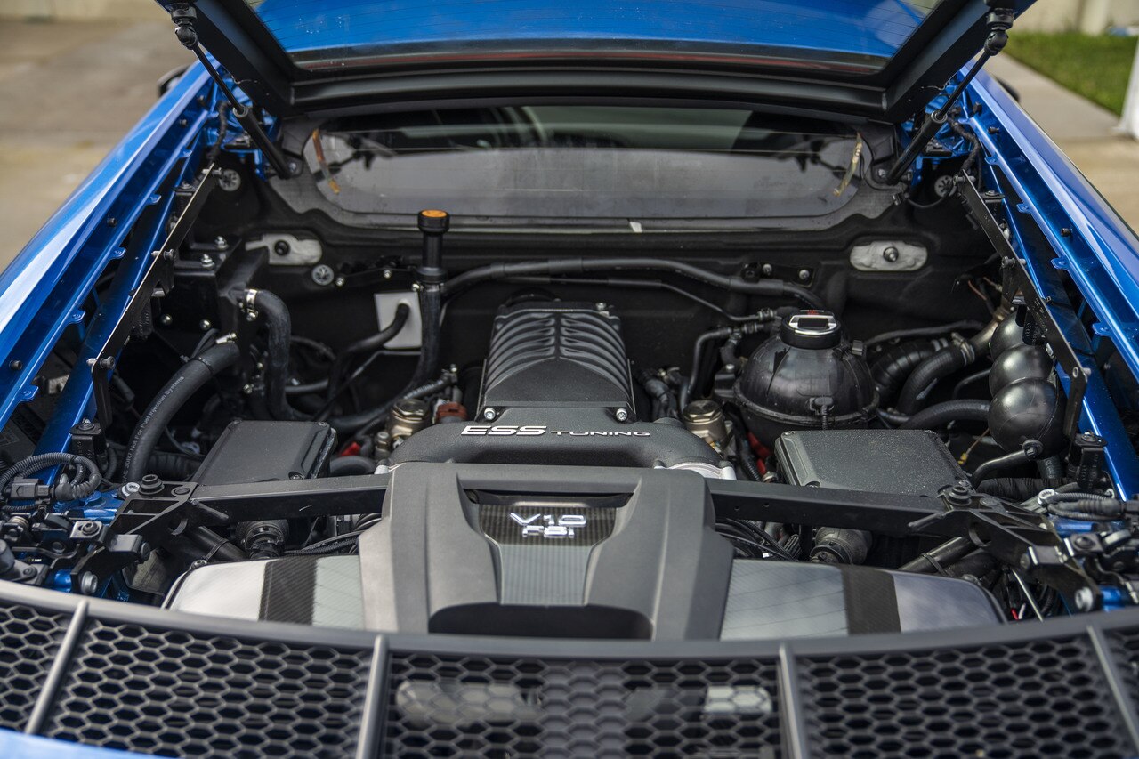 R8 V10 TS-825 supercharger system (Whipple Gen.3)